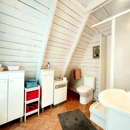 Nad Jeziorem Boguchwałowice